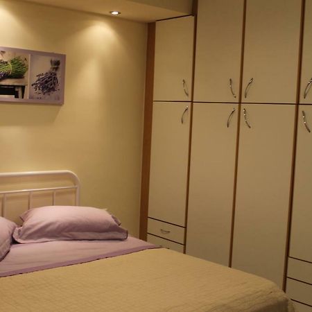 Cozy Studio Apartment In Pireus Экстерьер фото