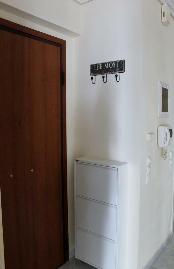 Cozy Studio Apartment In Pireus Экстерьер фото