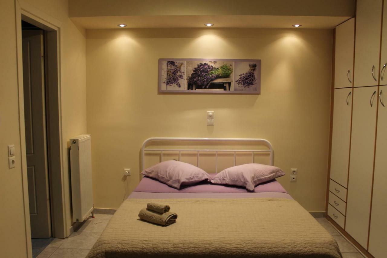 Cozy Studio Apartment In Pireus Экстерьер фото